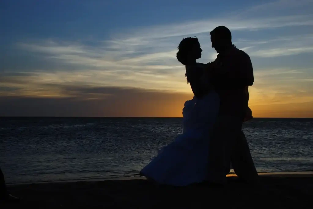 5th wedding anniversary couple at beach