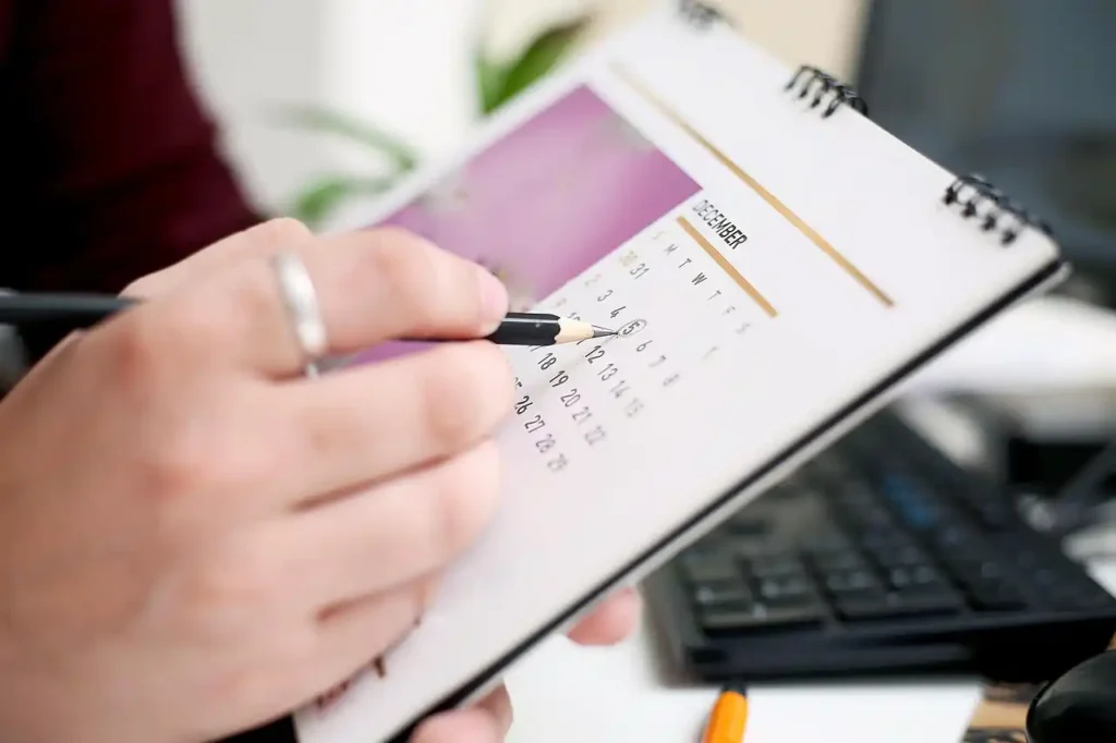 setting wedding date on calendar